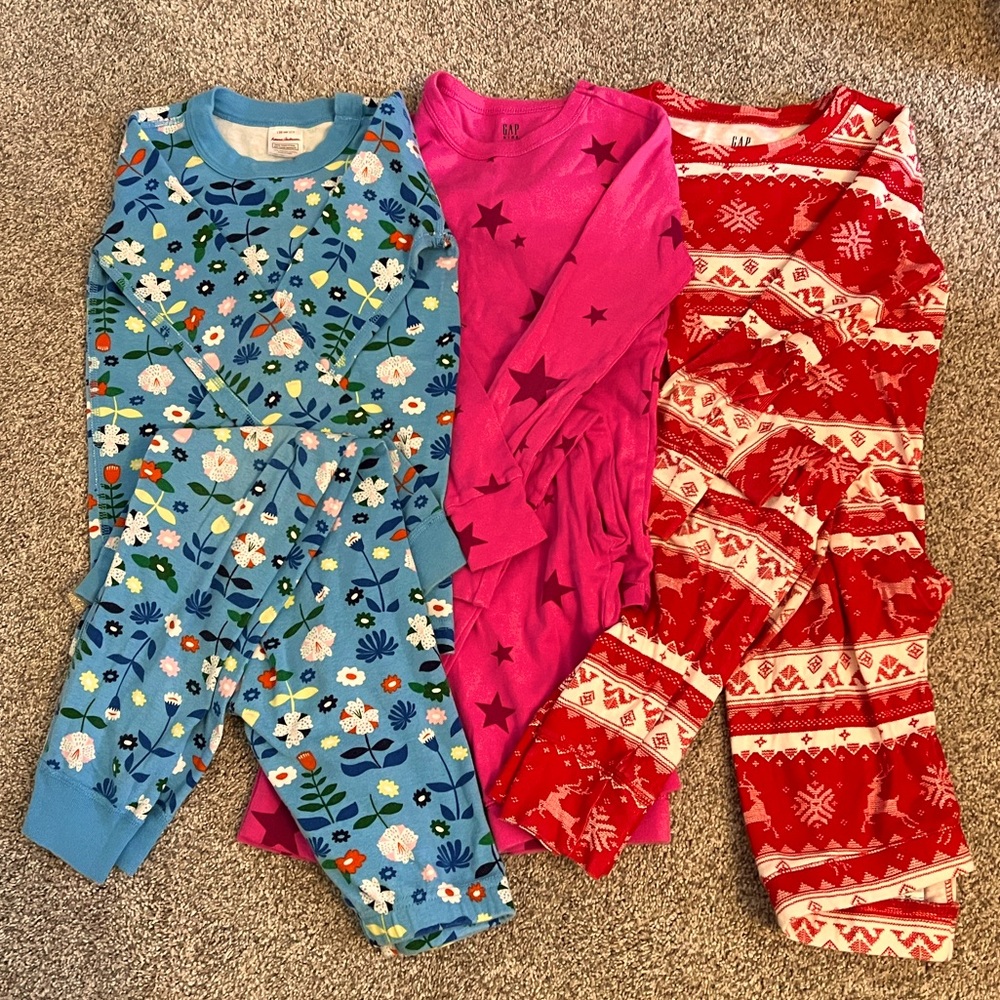 Hannah Andersson & Gap - lot of 3 long sleeved w/ pants pajamas